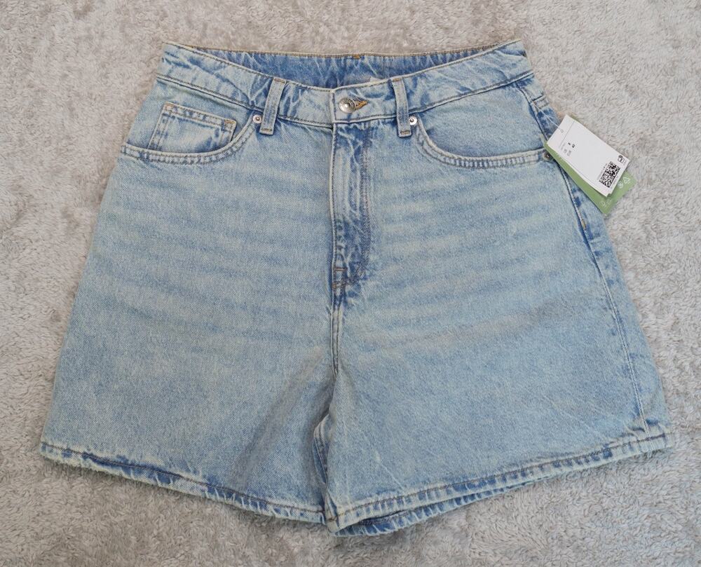 H&M Blue Demin Shorts Womens Size 8 NWT 4" inseam